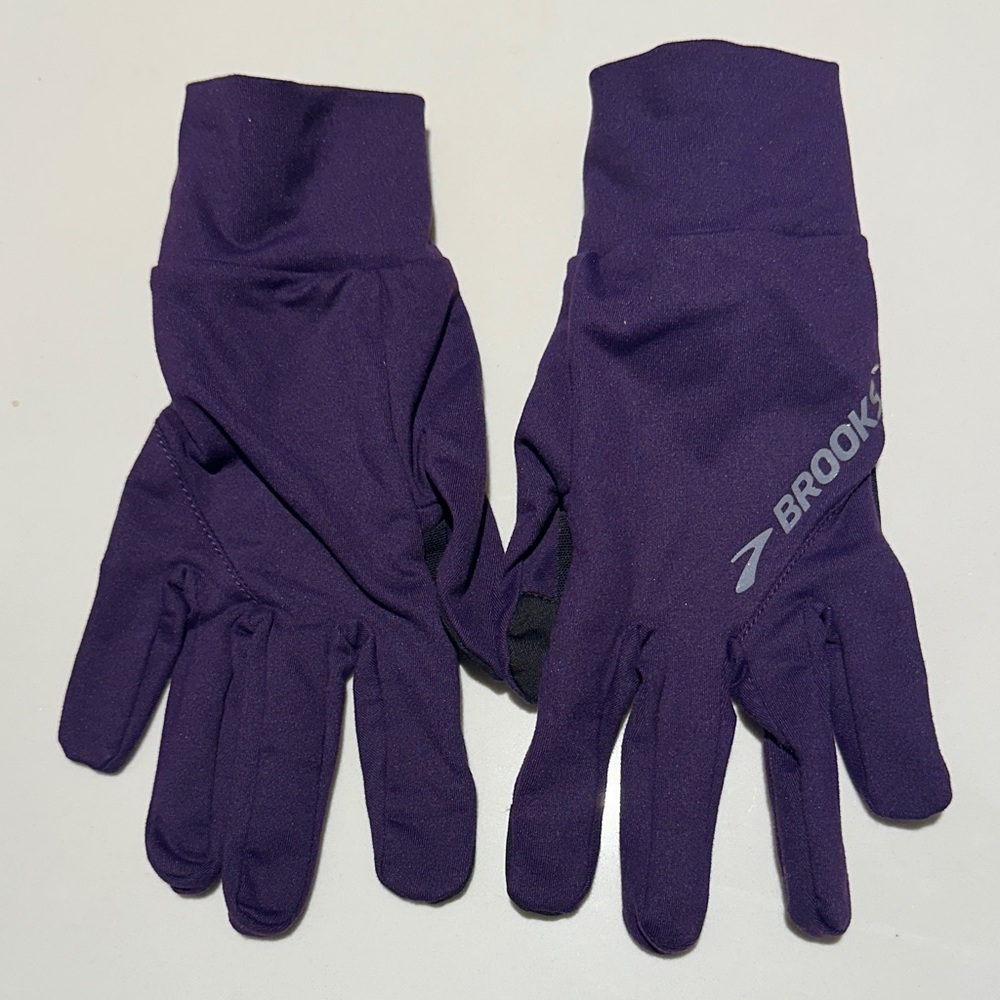 Brooks lightweight running gloves, purple, women's small